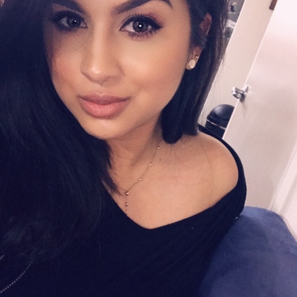 Meet your Posher, Carmen - Picture 2 of 2